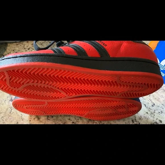 PlayStation X MARVEL SPIDER-MAN SUPERSTARS SIZE 8.5. New. Box not included. - Picture 9 of 11